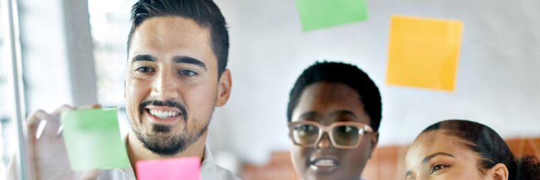 Bildungsstau im Mittelstand - Corona hat auch die Bildungsbranche hart erwischt - Der Wirtschaft fehlen realistische Kursangebote